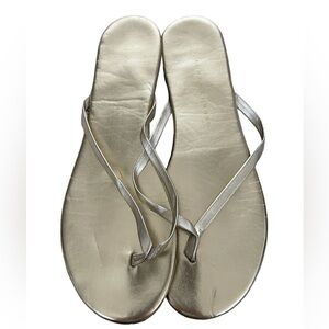 Light gold tone Lauren Conrad sandals size 6